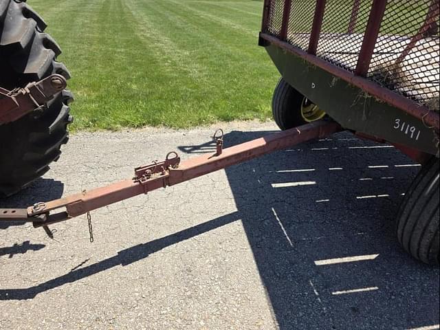 Image of Pequea 818 equipment image 1