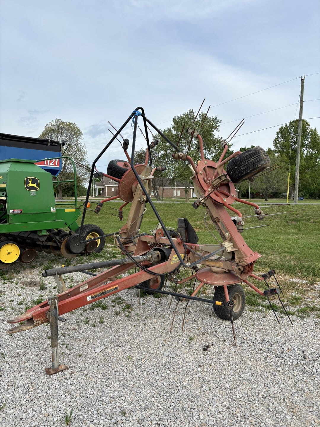 Pequea HT4102 Equipment Image0