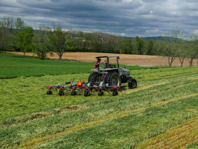 Image of Pequea 66X equipment image 3