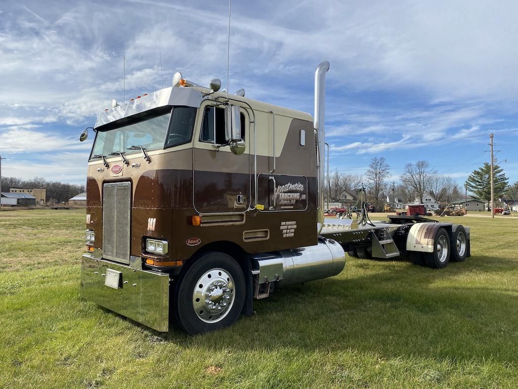 Main image Peterbilt 362