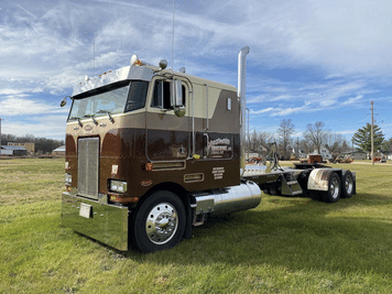 Main image Peterbilt 362