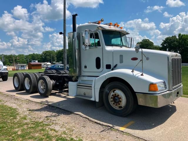 Image of Peterbilt 377 equipment image 2
