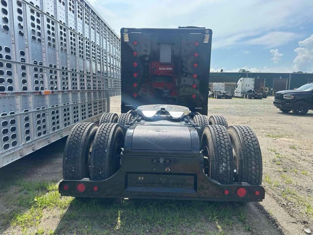 Image of Peterbilt 379 equipment image 3