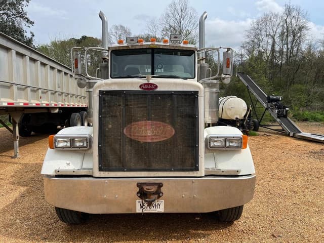 Image of Peterbilt 379 equipment image 1