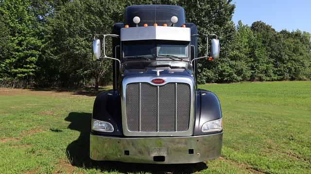Image of Peterbilt 386 equipment image 1