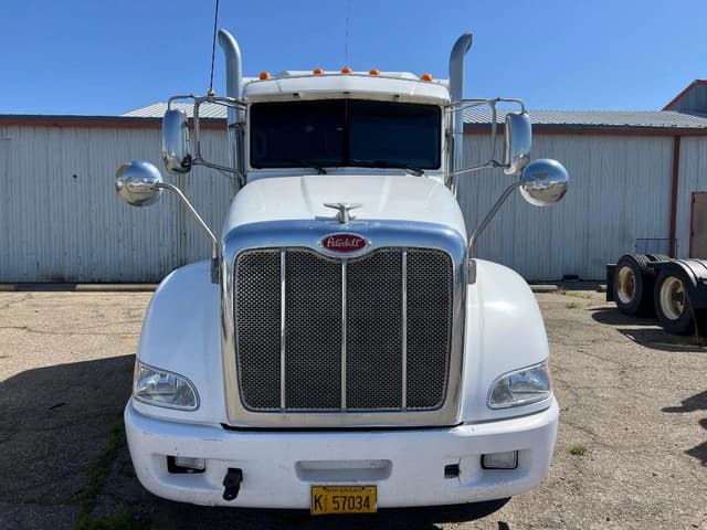 Image of Peterbilt 386 equipment image 1