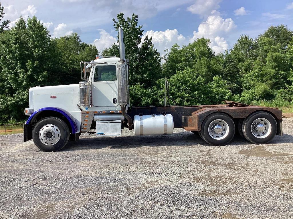 Image of Peterbilt 388 Primary image