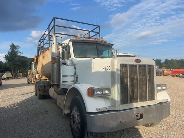 Image of Peterbilt Undetermined equipment image 4