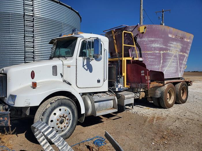 Main image Peterbilt Undetermined