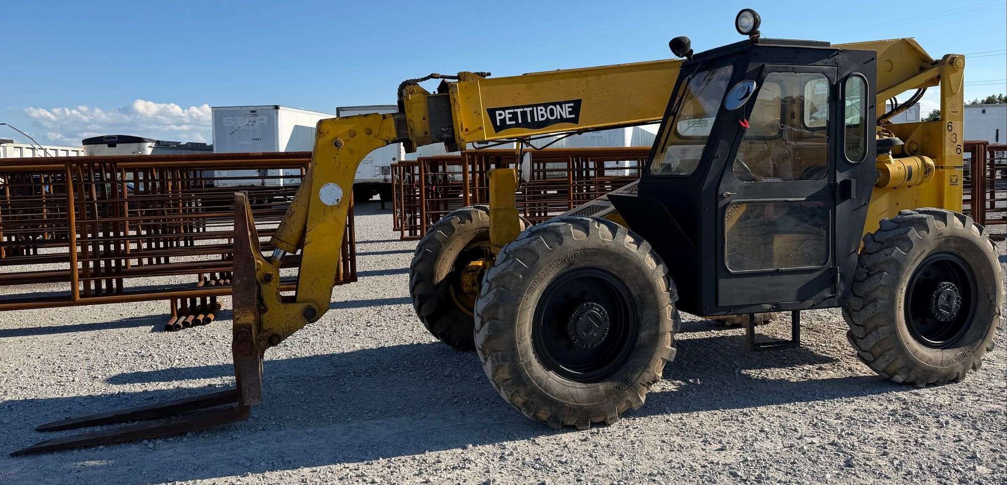 Pettibone 636 Equipment Image0