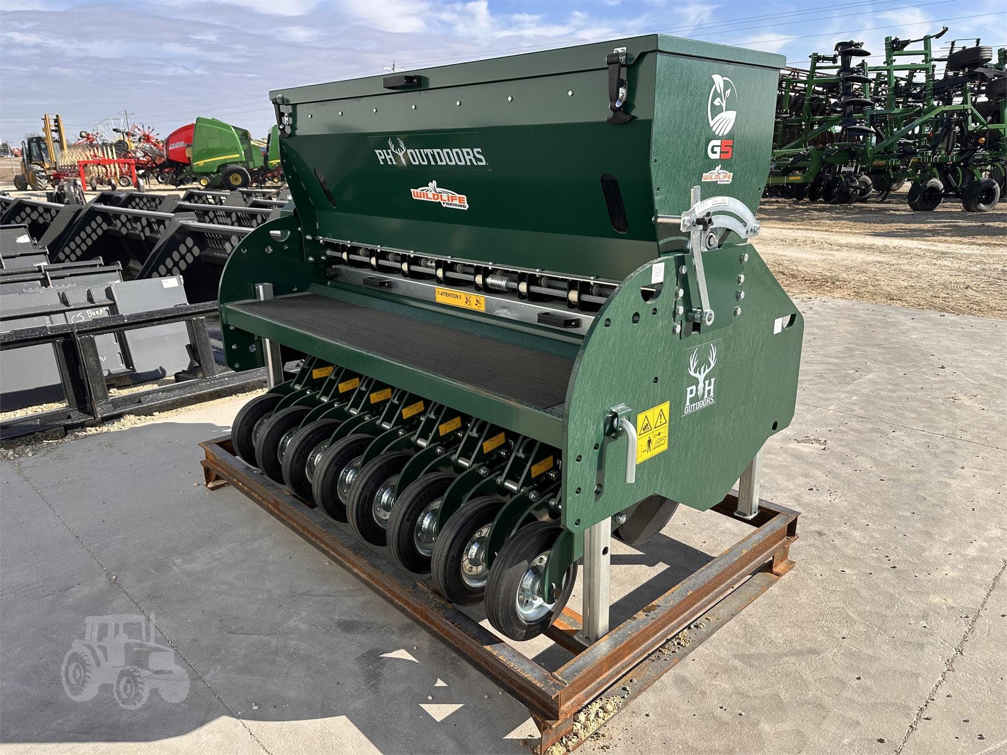 PH Outdoors G5 Equipment Image0