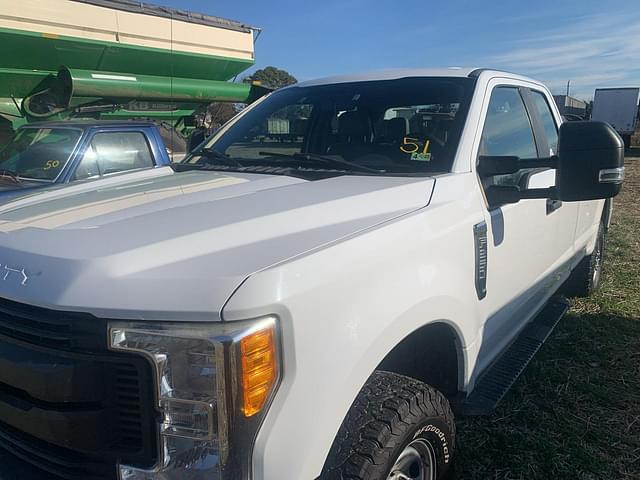 Image of Ford F-250 equipment image 1