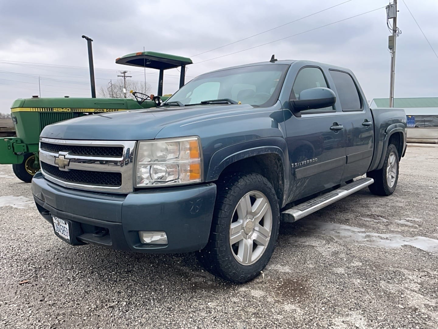 2008 Chevrolet Silverado Equipment Image0