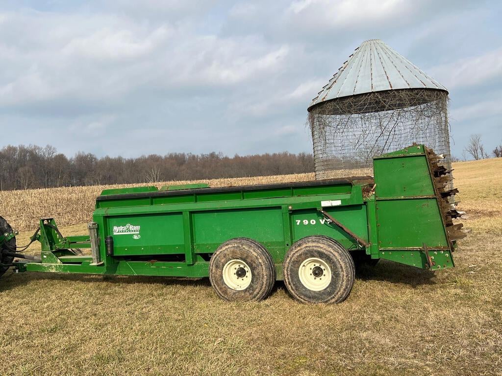 SOLD - Pik Rite Hydra-Ram 790 Manure Spreader Manure Handling | Tractor ...