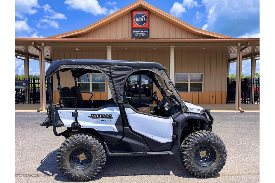Image of Honda Pioneer 1000-5 Primary image