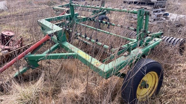 Image of Pequea 710 equipment image 2