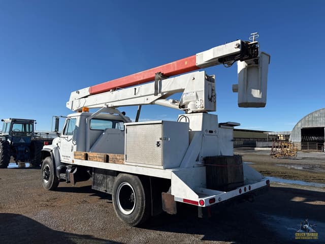 Image of International S1900 equipment image 1