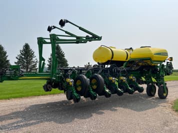 Main image John Deere 1770