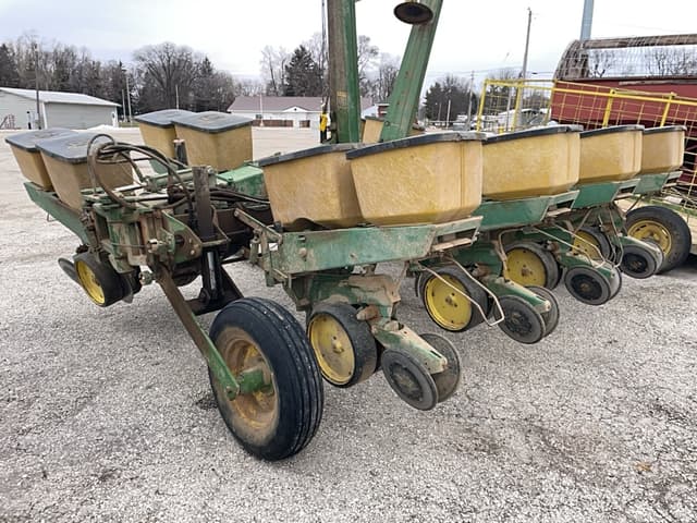 Image of John Deere 7000 equipment image 4