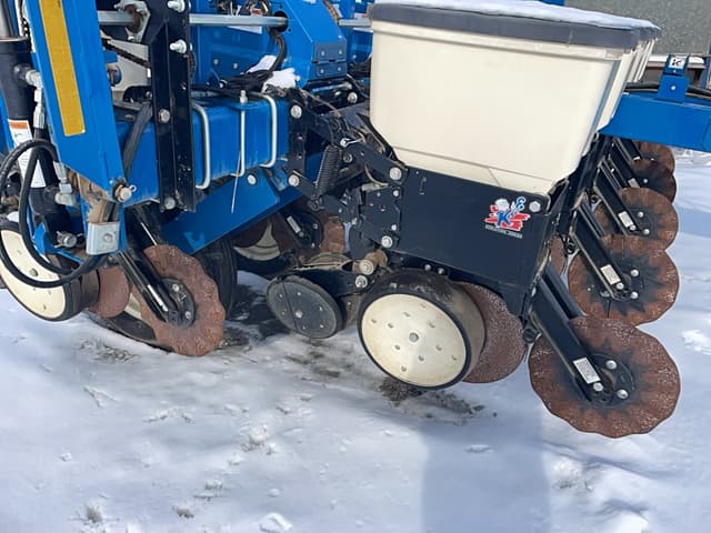 Image of Kinze 3000 equipment image 3