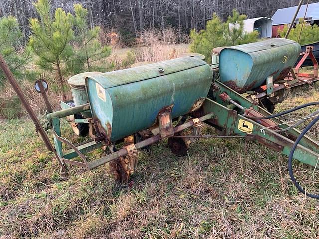 Image of John Deere 1240 equipment image 2