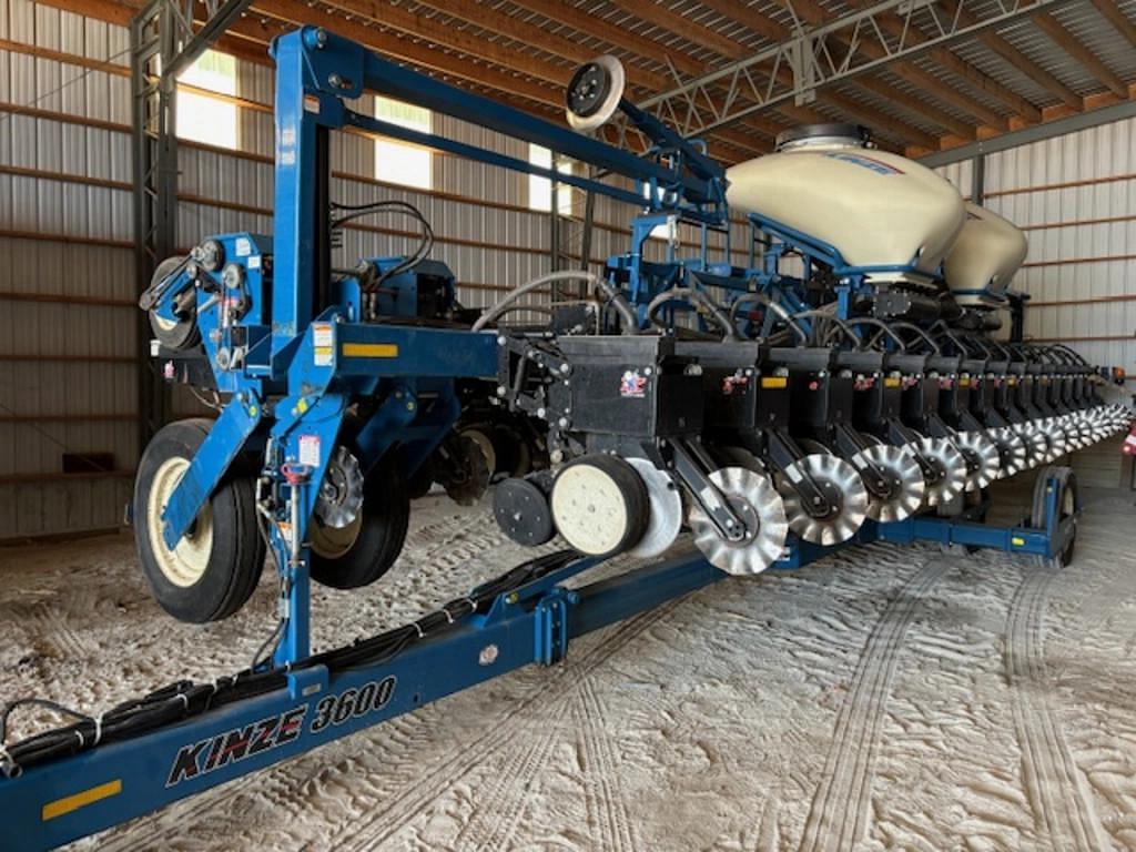 Image of Kinze 3600 Primary image