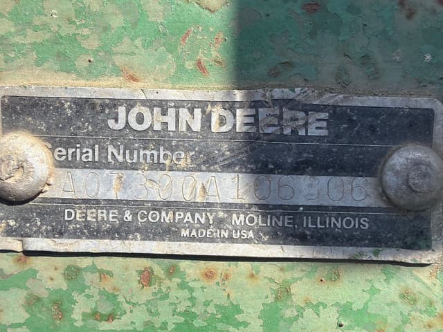 Image of John Deere 7300 equipment image 4