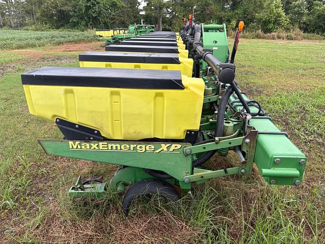 Image of John Deere 1720 equipment image 1