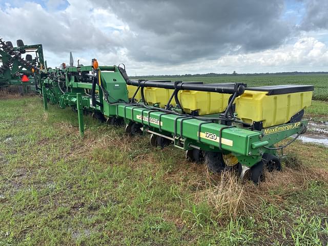 Image of John Deere 1720 equipment image 4