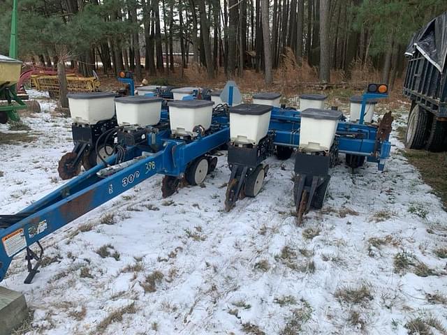 Image of Kinze 3000 equipment image 1