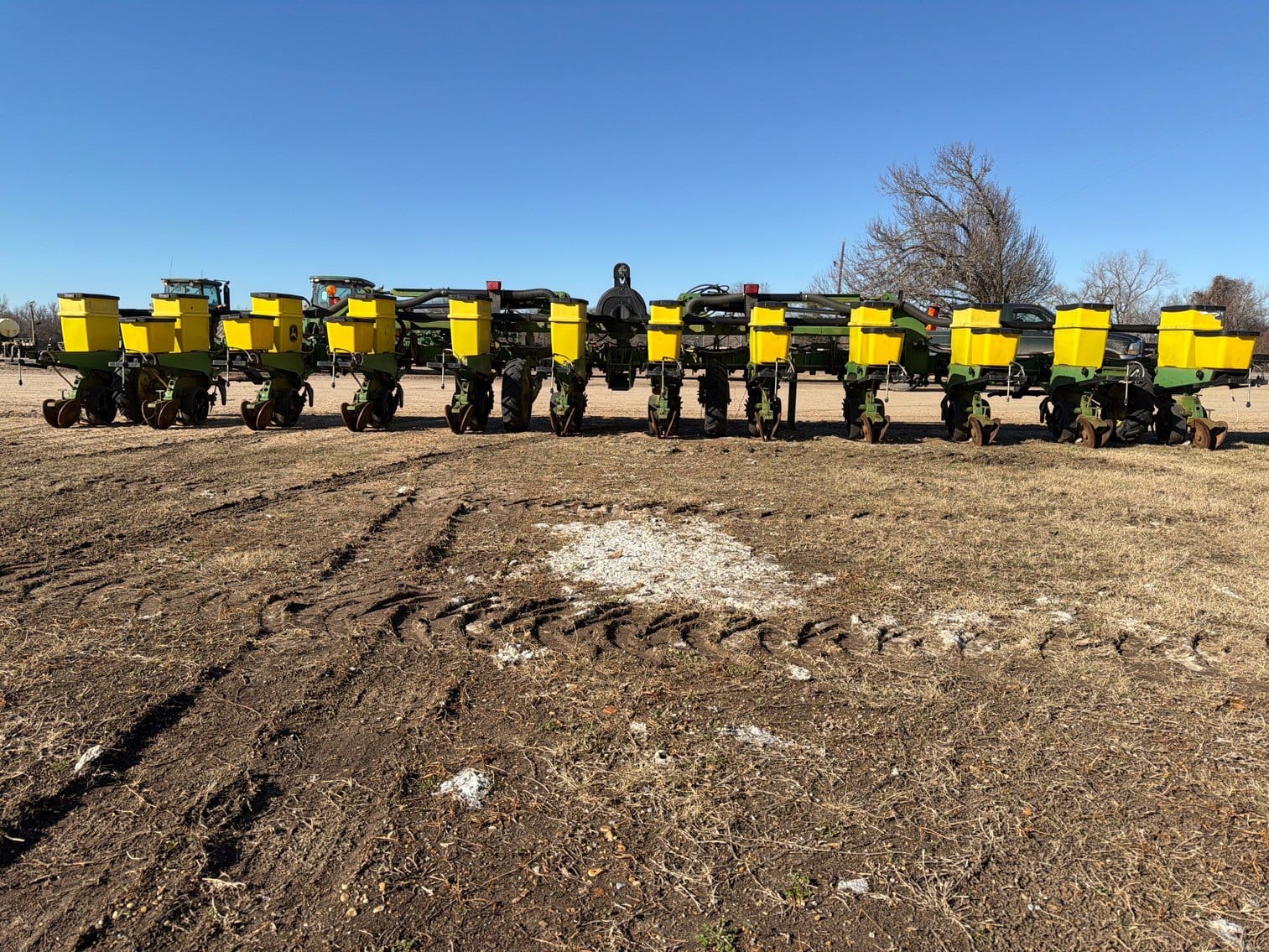 John Deere 1720 Equipment Image0