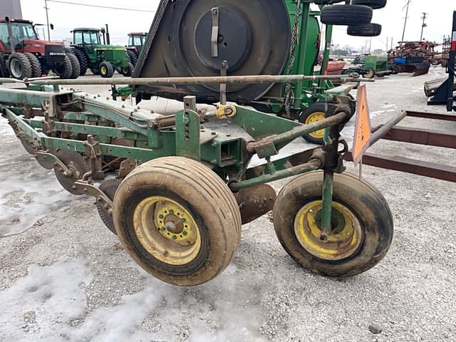 Image of John Deere 1350-1450 equipment image 4