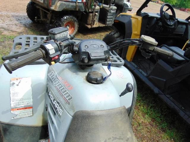 Image of Polaris Magnum 330 equipment image 4