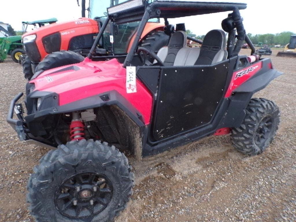 2011 Polaris RZR XP 900 Equipment Image0