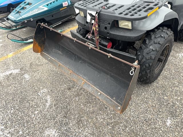 Image of Polaris Magnum 325 equipment image 2