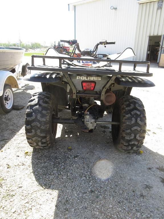 Image of Polaris Magnum 325 equipment image 3