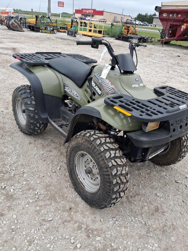 Image of Polaris Magnum 330 equipment image 4