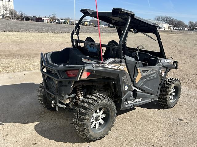 Image of Polaris RZR 900 equipment image 2