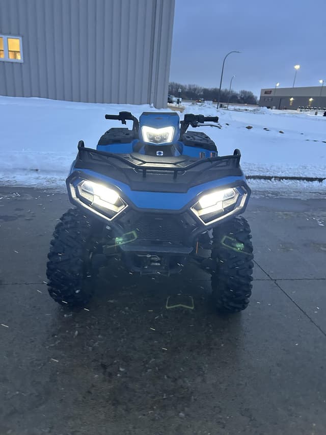 Image of Polaris Sportsman Touring 570 EFI equipment image 1