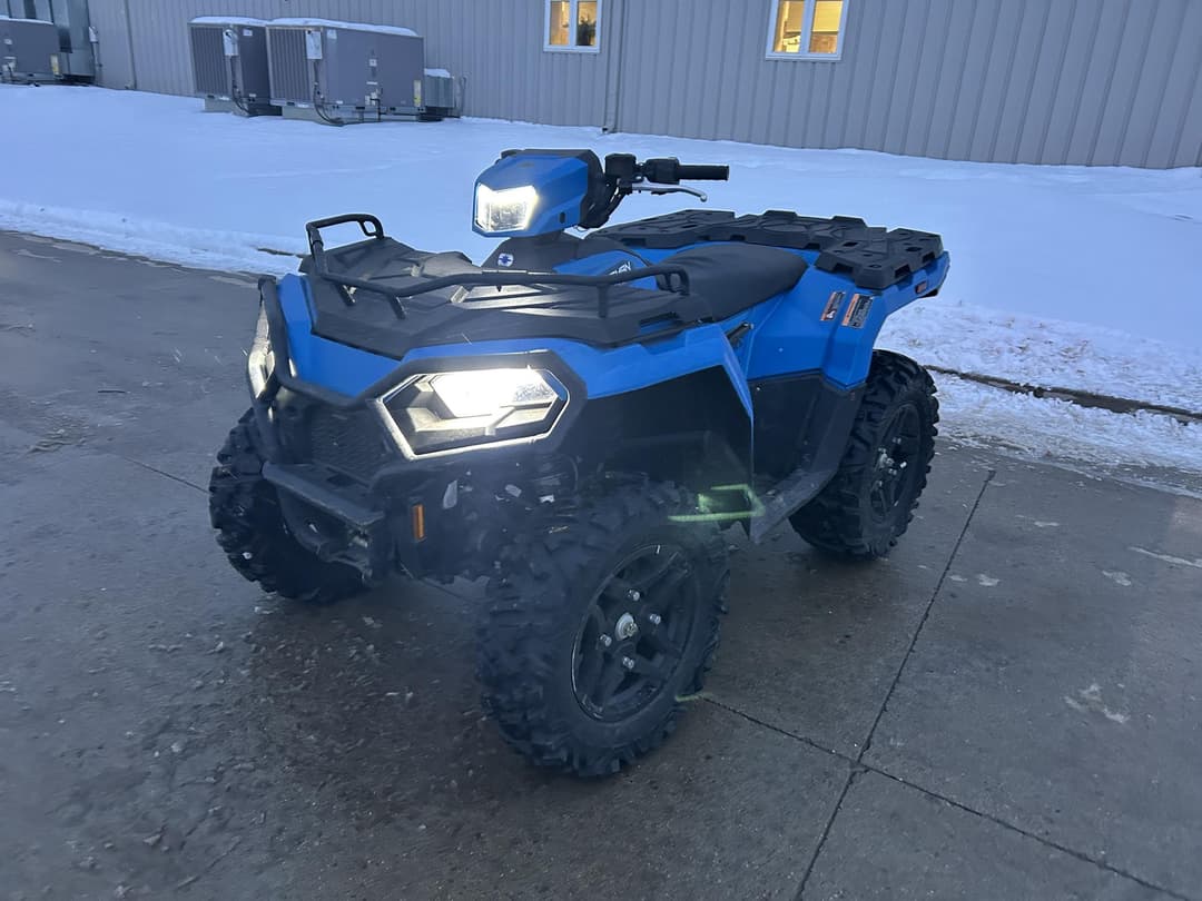 Image of Polaris Sportsman Touring 570 EFI Primary image