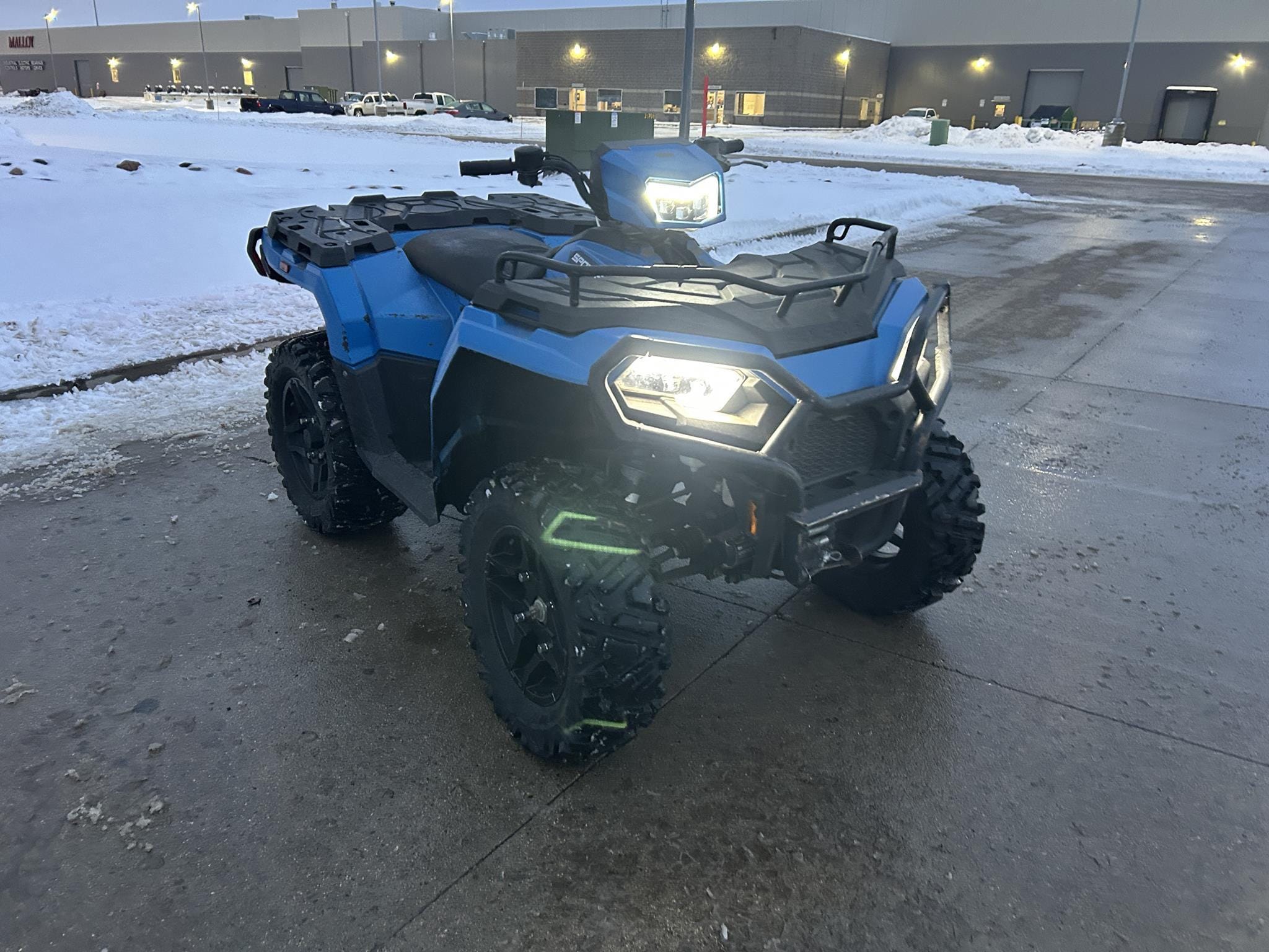 Polaris Sportsman Touring 570 EFI Equipment Image0