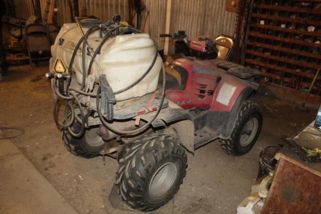 Image of Polaris Xplorer 400 equipment image 3