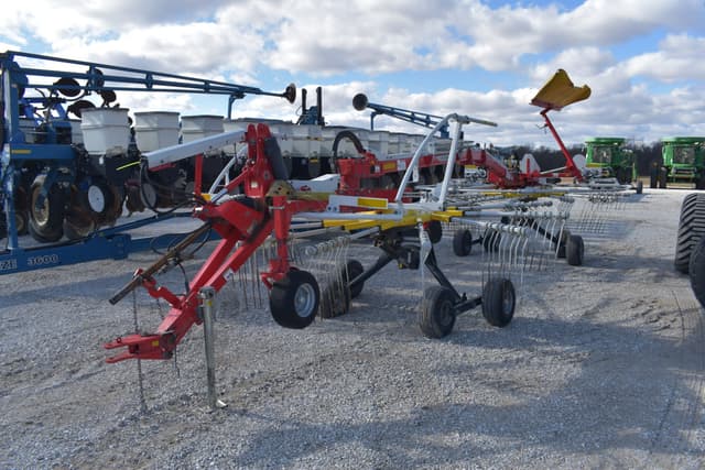 Image of Pottinger Top 692A equipment image 2