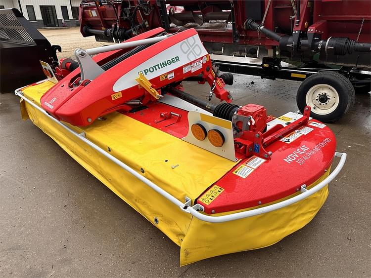 Pottinger Novacat 351 Equipment Image0