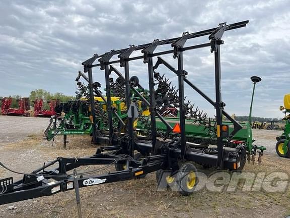 Image of Precision Planting To The Max 1500 equipment image 2