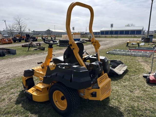 Image of Cub Cadet PRO Z 100 equipment image 3