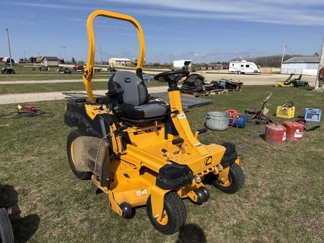 Image of Cub Cadet PRO Z 100 equipment image 1