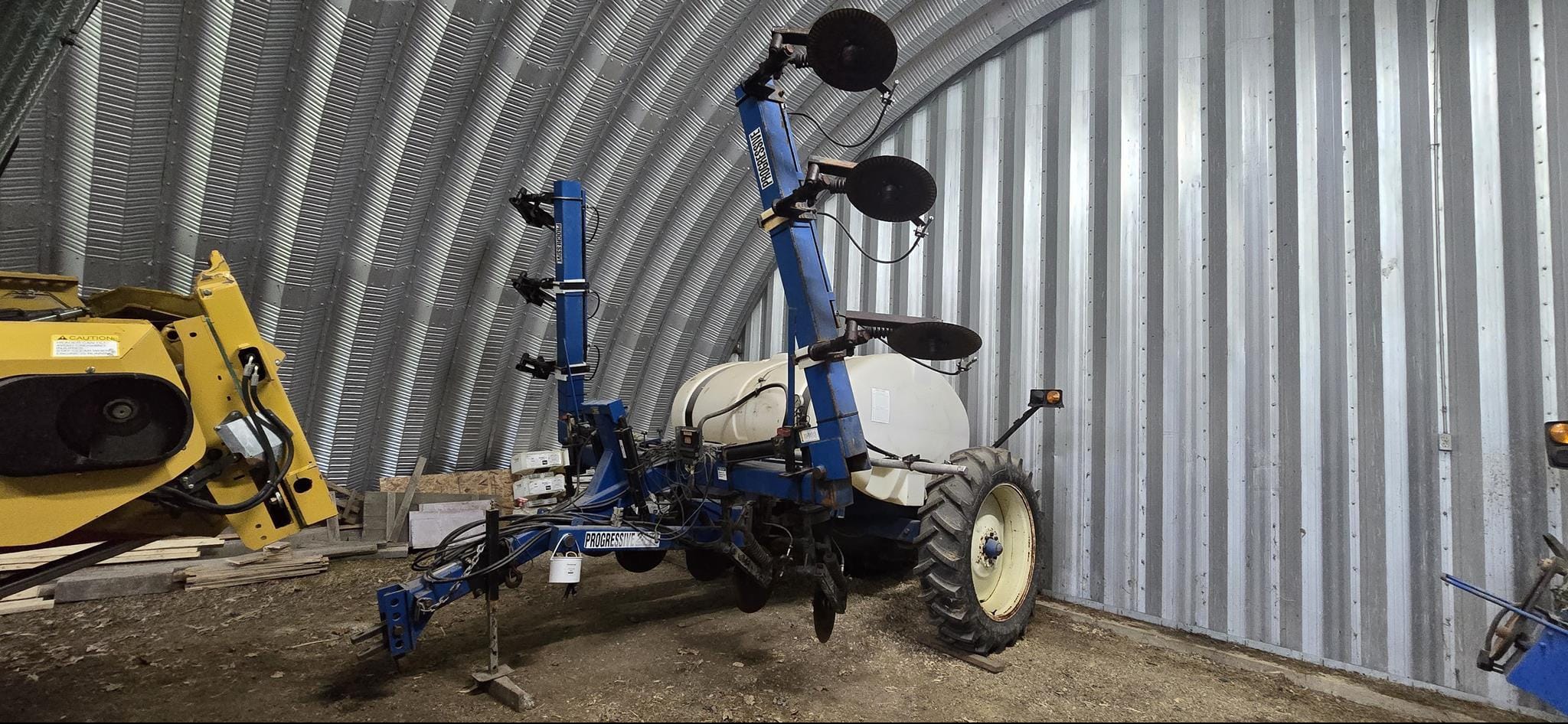 Progressive 2400 Equipment Image0