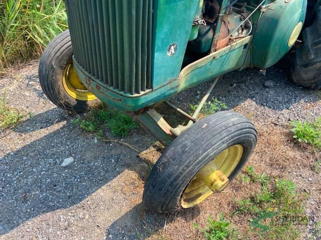 Image of John Deere A equipment image 1