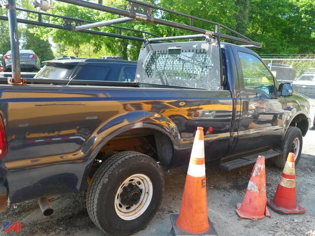 Image of Ford F-250 equipment image 2